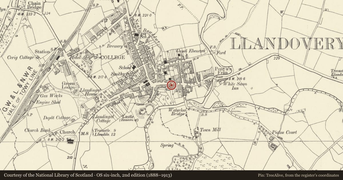 Ordnance Survey six-inch map, 2nd edition (1888–1913) covering the location of The Blue Bell, Llandovery, Carmarthenshire, with a pin at the register's coordinates