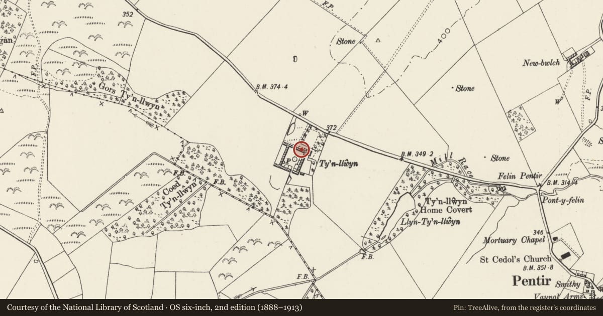 Ordnance Survey six-inch map, 2nd edition (1888–1913) covering the location of Ty'n Llwyn Farm - Bothy and Bakehouse Range to NE of Yard, Pentir, Gwynedd, with a pin at the register's coordinates