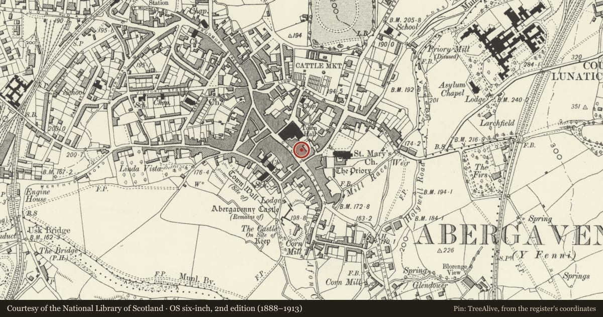 Ordnance Survey six-inch map, 2nd edition (1888–1913) covering the location of Lloyds TSB, Abergavenny, Monmouthshire, with a pin at the register's coordinates
