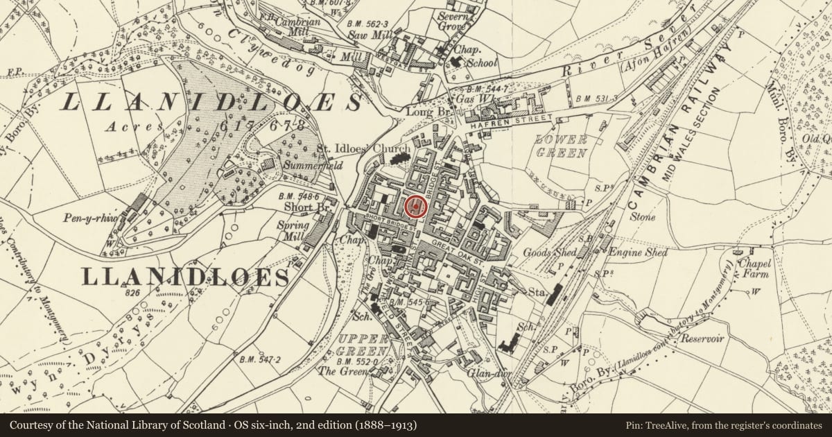 Ordnance Survey six-inch map, 2nd edition (1888–1913) covering the location of Midland Bank, Llanidloes, Powys, with a pin at the register's coordinates