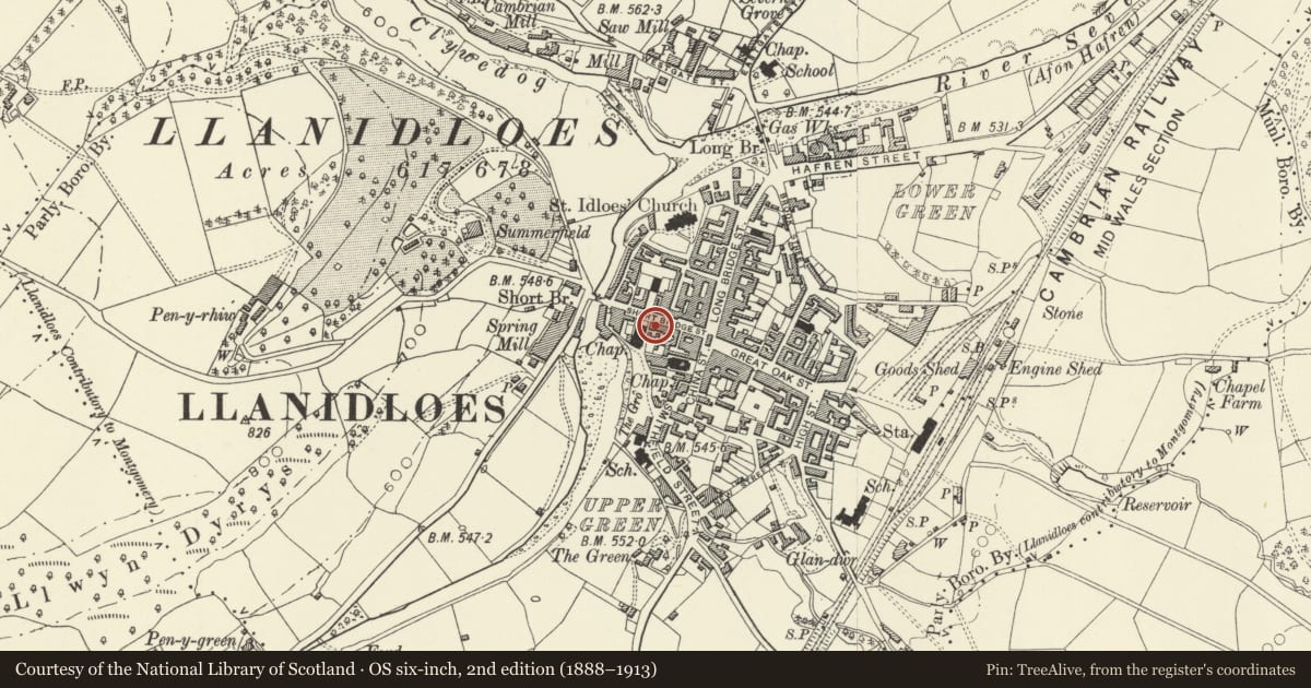 Ordnance Survey six-inch map, 2nd edition (1888–1913) covering the location of 7 Short Bridge Street, Llanidloes, Powys, with a pin at the register's coordinates