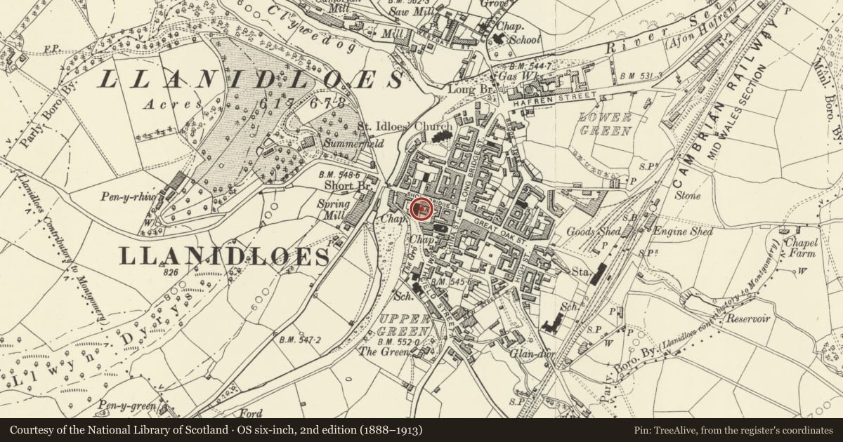 Ordnance Survey six-inch map, 2nd edition (1888–1913) covering the location of Former Cottage to rear of 7-9, Llanidloes, Powys, with a pin at the register's coordinates