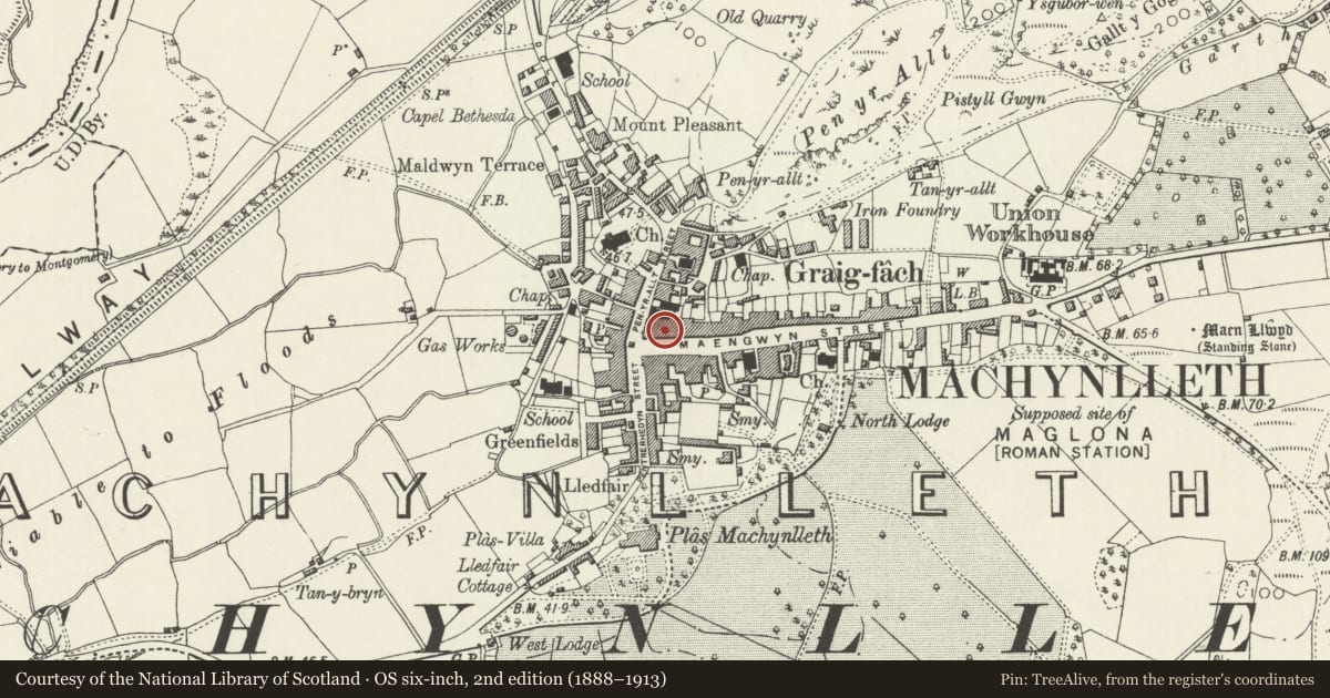 Ordnance Survey six-inch map, 2nd edition (1888–1913) covering the location of 7 Heol Maengwyn, Machynlleth, Powys, with a pin at the register's coordinates