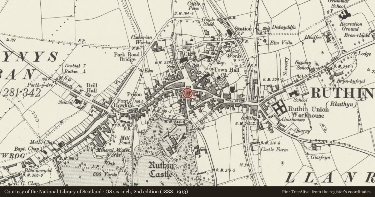 Ordnance Survey six-inch map, 2nd edition (1888–1913) covering the location of 5 & 5A Castle Street, Ruthin, Denbighshire, with a pin at the register's coordinates