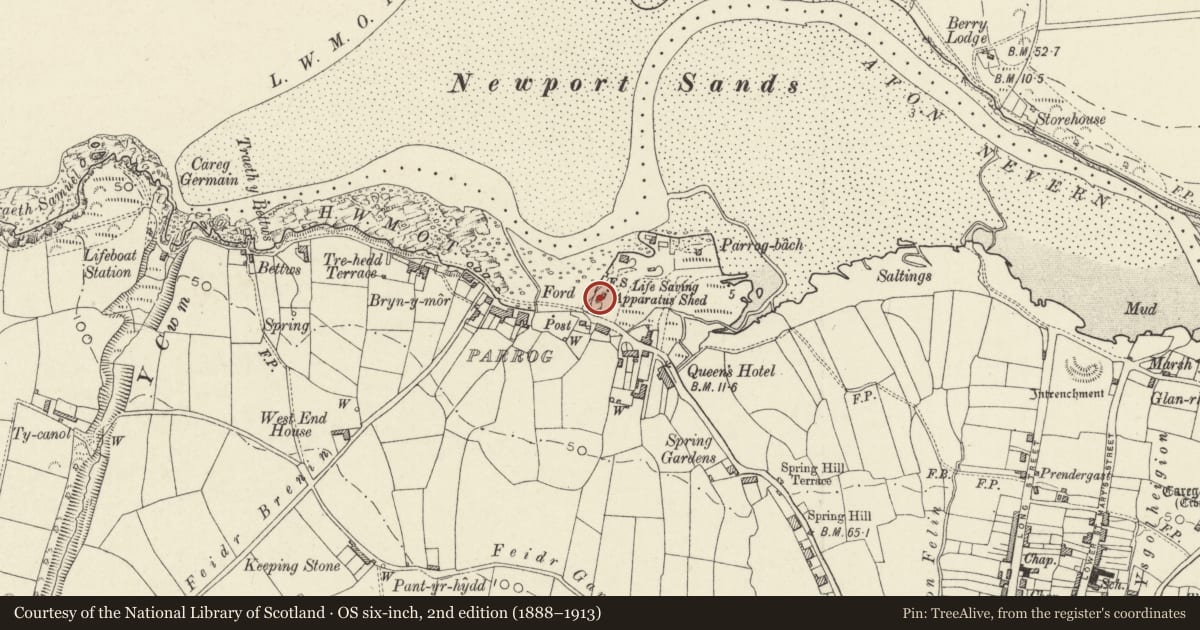 Ordnance Survey six-inch map, 2nd edition (1888–1913) covering the location of Kiln Cottage, Newport, Pembrokeshire, with a pin at the register's coordinates