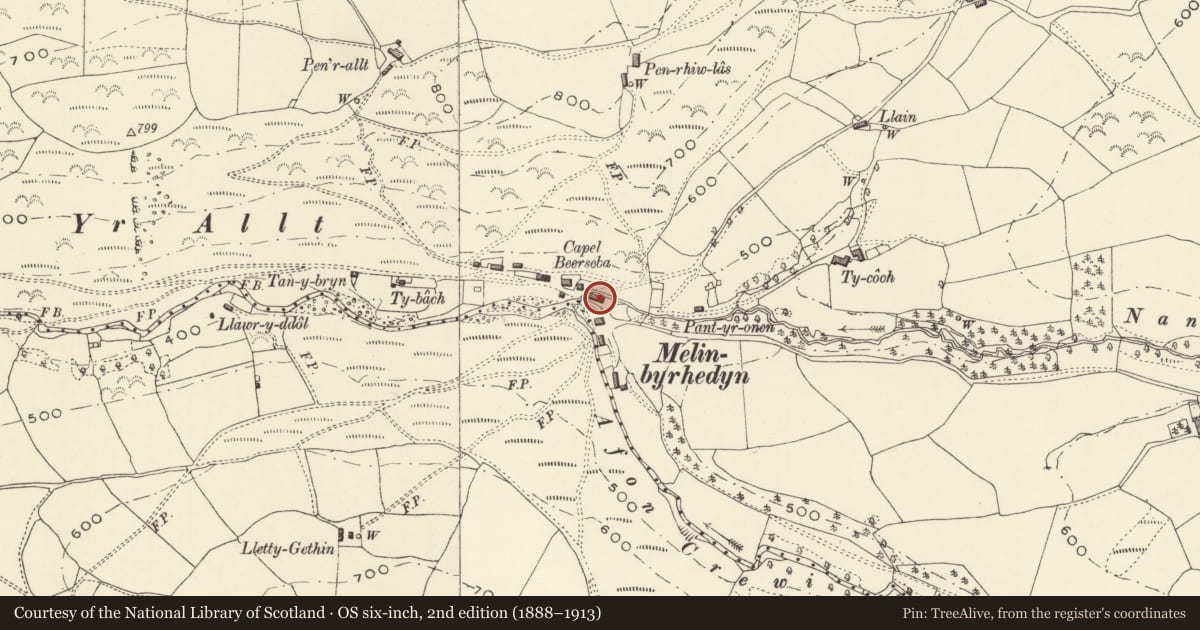 Ordnance Survey six-inch map, 2nd edition (1888–1913) covering the location of Yr Efail, Cadfarch, Powys, with a pin at the register's coordinates