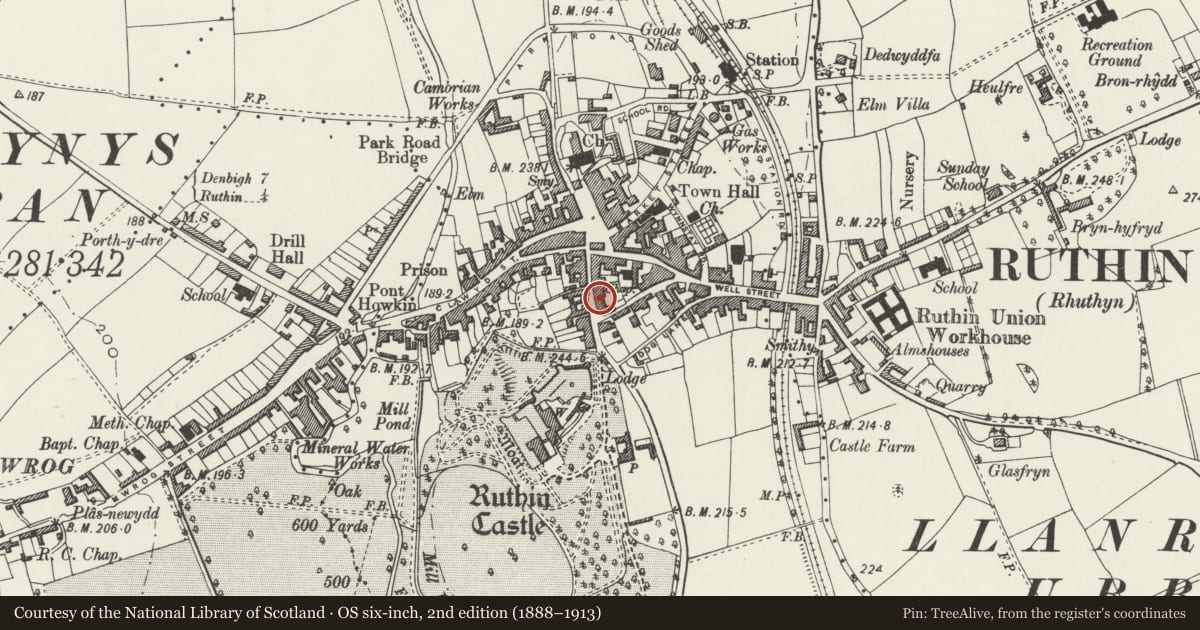 Ordnance Survey six-inch map, 2nd edition (1888–1913) covering the location of 11 Castle Street, Ruthin, Denbighshire, with a pin at the register's coordinates