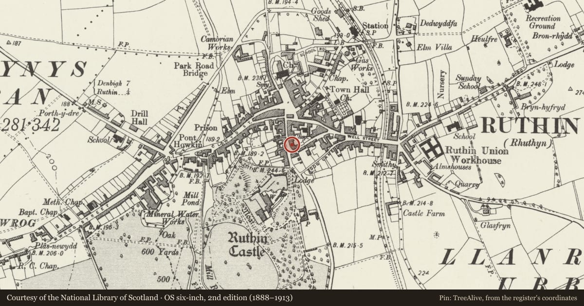 Ordnance Survey six-inch map, 2nd edition (1888–1913) covering the location of 13 Castle Street, Ruthin, Denbighshire, with a pin at the register's coordinates