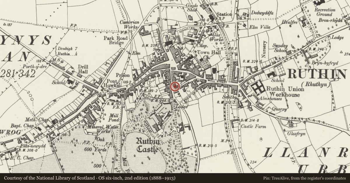 Ordnance Survey six-inch map, 2nd edition (1888–1913) covering the location of 15 Castle Street, Ruthin, Denbighshire, with a pin at the register's coordinates