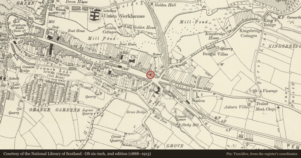 Ordnance Survey six-inch map, 2nd edition (1888–1913) covering the location of 126 Main Street, Pembroke, Pembrokeshire, with a pin at the register's coordinates