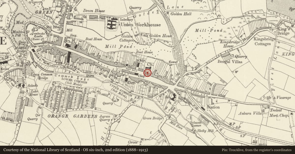 Ordnance Survey six-inch map, 2nd edition (1888–1913) covering the location of Gatepiers and gates to St Michael's Churchyard, Pembroke, Pembrokeshire, with a pin at the register's coordinates