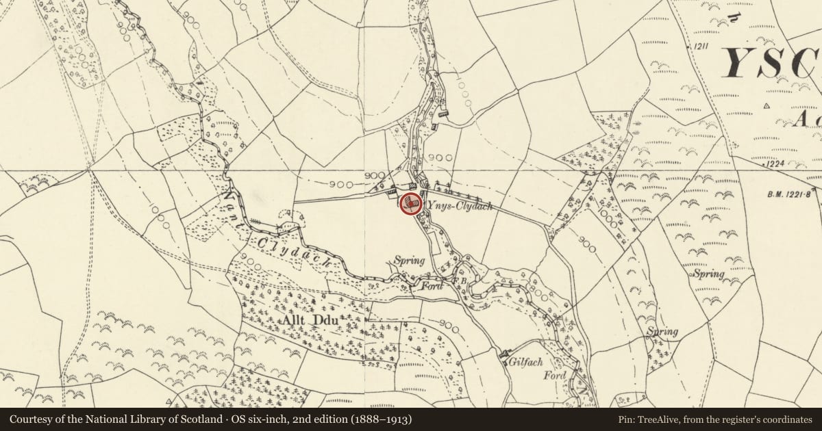 Ordnance Survey six-inch map, 2nd edition (1888–1913) covering the location of Outbuilding range at Ynysclydach, Llywel, Powys, with a pin at the register's coordinates