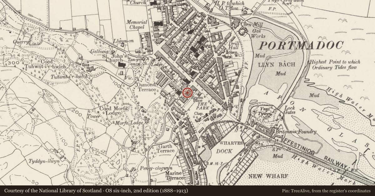 Ordnance Survey six-inch map, 2nd edition (1888–1913) covering the location of Shop and house, Porthmadog, Gwynedd, with a pin at the register's coordinates