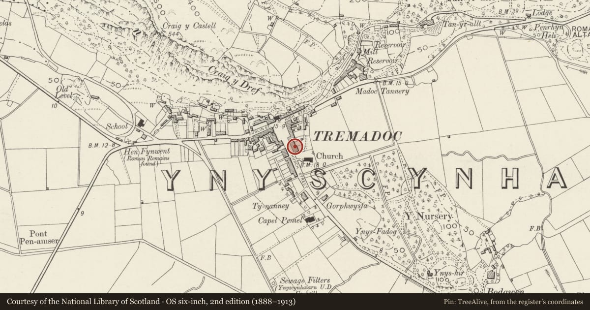 Ordnance Survey six-inch map, 2nd edition (1888–1913) covering the location of Shop and house, Porthmadog, Gwynedd, with a pin at the register's coordinates