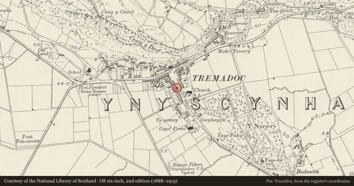 Ordnance Survey six-inch map, 2nd edition (1888–1913) covering the location of Crud yr Awel, Porthmadog, Gwynedd, with a pin at the register's coordinates