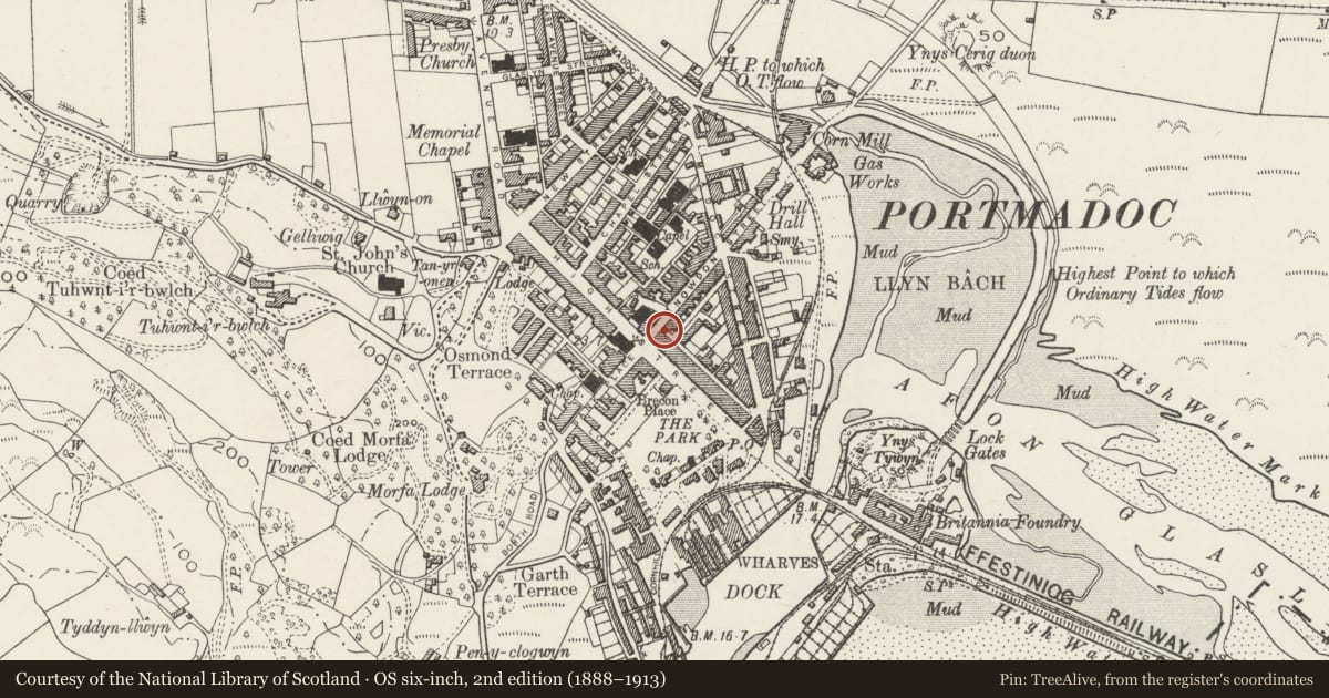 Ordnance Survey six-inch map, 2nd edition (1888–1913) covering the location of Jessie's Deli and house, Porthmadog, Gwynedd, with a pin at the register's coordinates