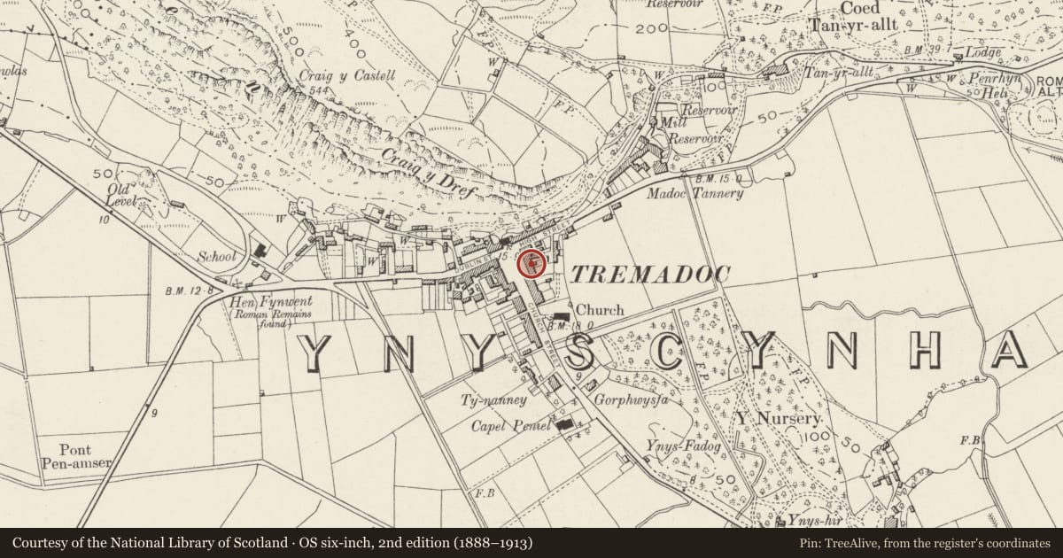 Ordnance Survey six-inch map, 2nd edition (1888–1913) covering the location of 9 Sgwar y Farchnad (Market Square), Porthmadog, Gwynedd, with a pin at the register's coordinates