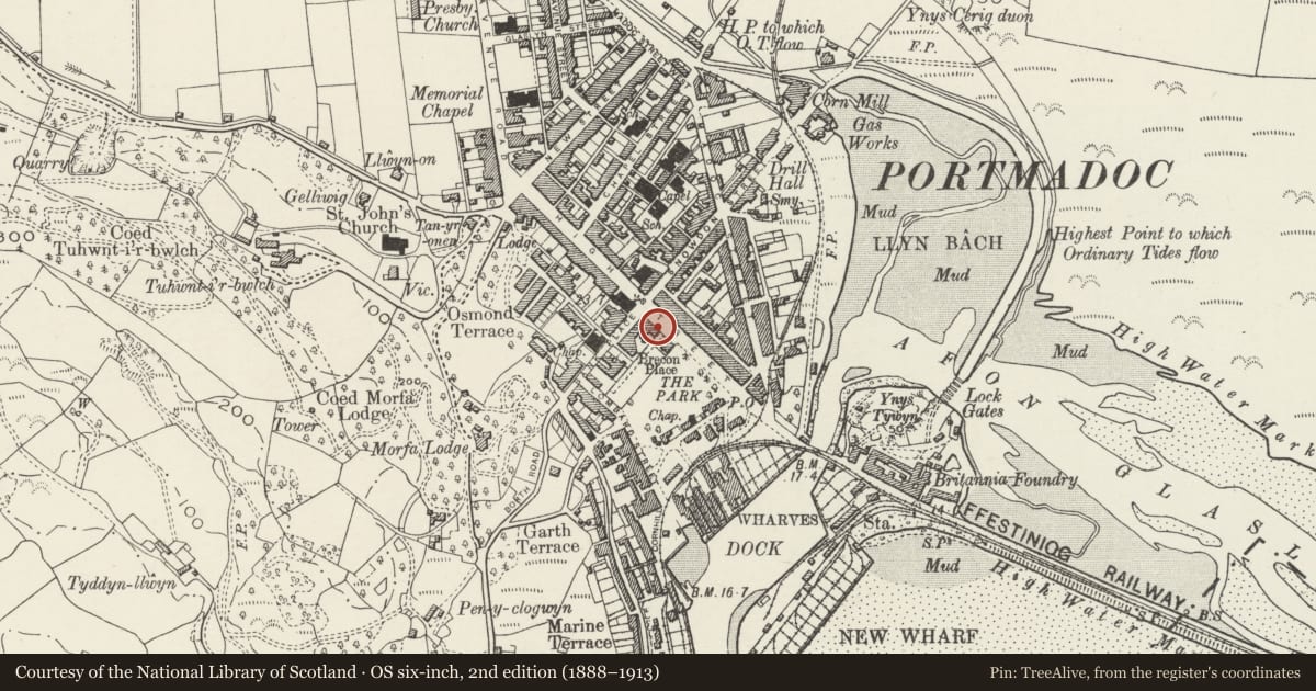 Ordnance Survey six-inch map, 2nd edition (1888–1913) covering the location of HSBC Bank, Porthmadog, Gwynedd, with a pin at the register's coordinates