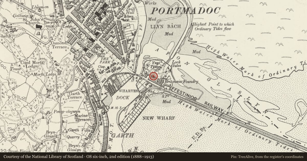 Ordnance Survey six-inch map, 2nd edition (1888–1913) covering the location of The Sail Loft, Porthmadog, Gwynedd, with a pin at the register's coordinates