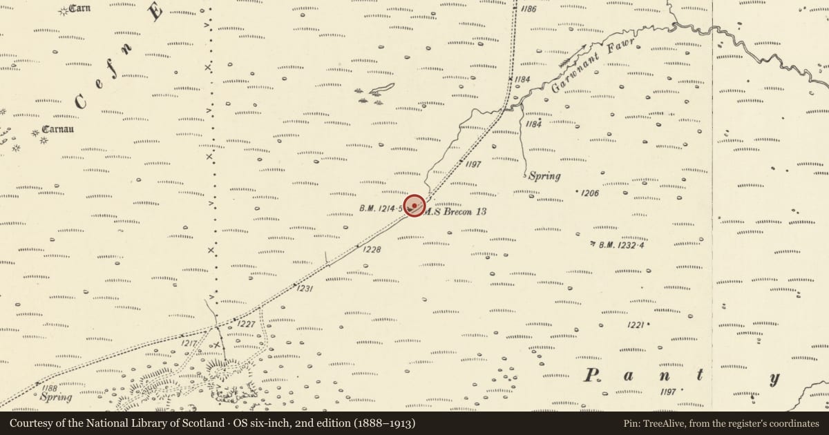 Ordnance Survey six-inch map, 2nd edition (1888–1913) covering the location of Milestone on A4059, Ystradfellte, Powys, with a pin at the register's coordinates