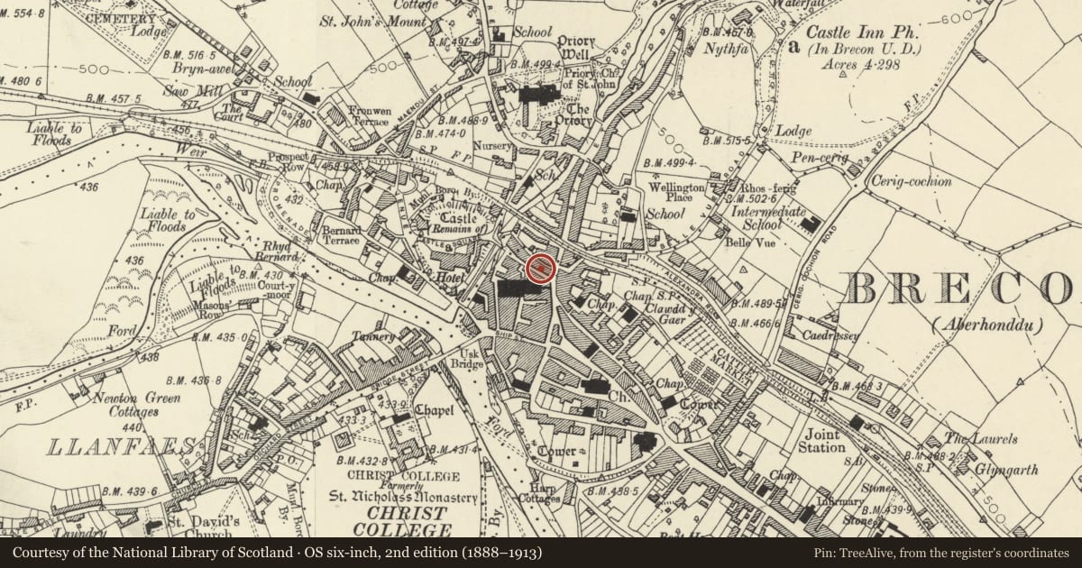 Ordnance Survey six-inch map, 2nd edition (1888–1913) covering the location of 4 Castle Street, Brecon, Powys, with a pin at the register's coordinates