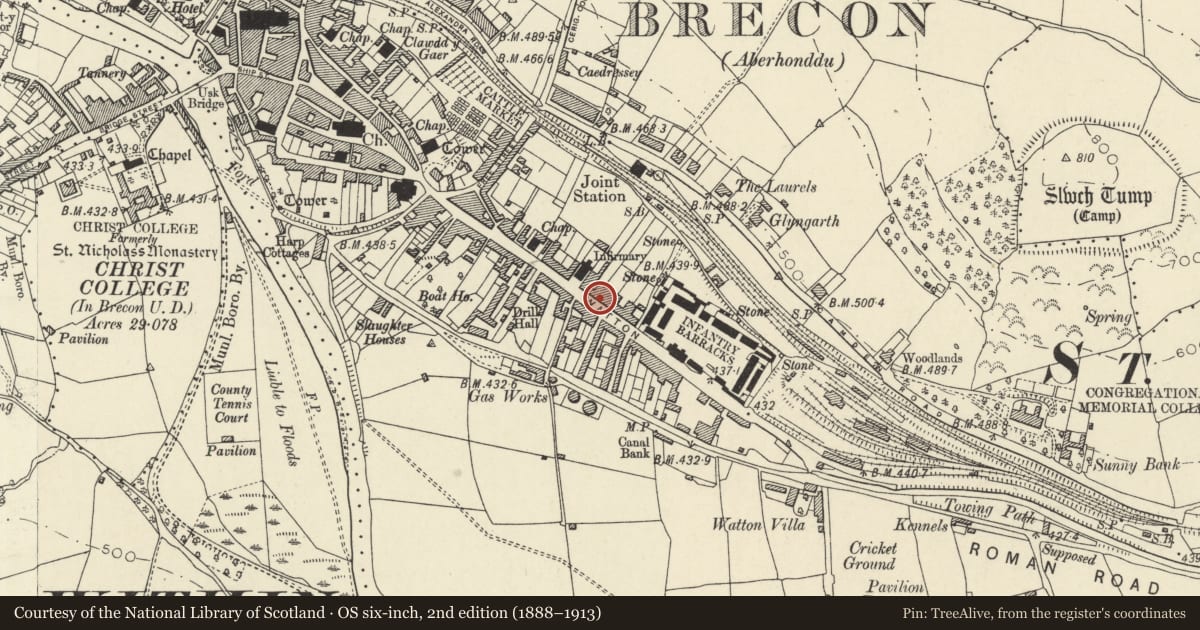 Ordnance Survey six-inch map, 2nd edition (1888–1913) covering the location of 10 The Watton, Brecon, Powys, with a pin at the register's coordinates