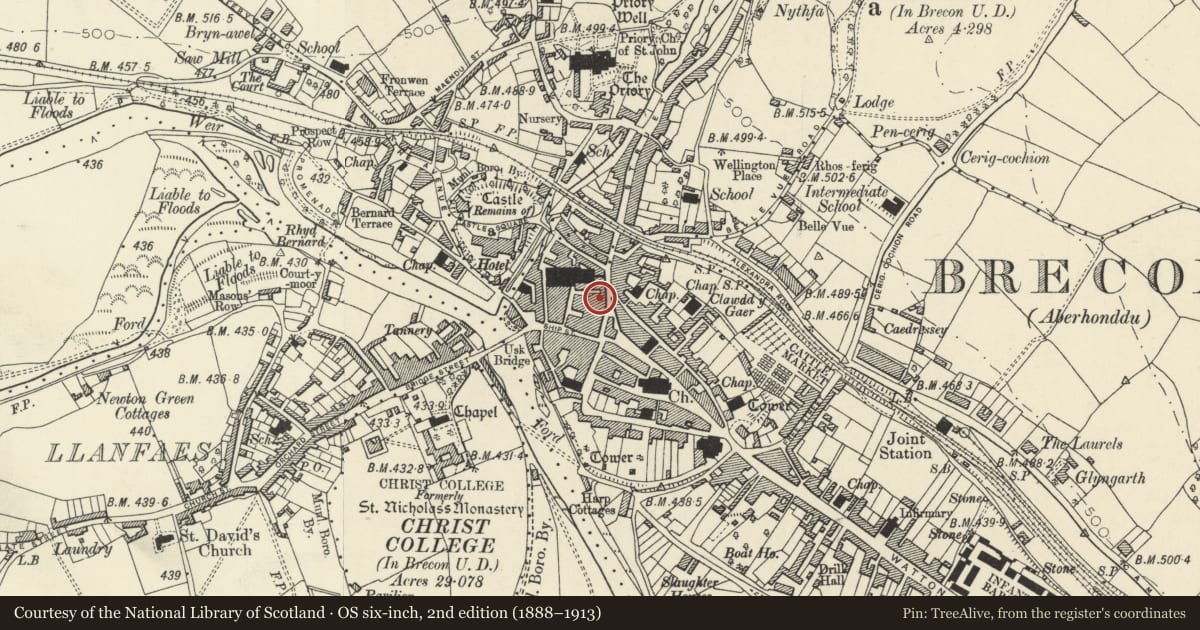 Ordnance Survey six-inch map, 2nd edition (1888–1913) covering the location of 30 High Street Superior, Brecon, Powys, with a pin at the register's coordinates