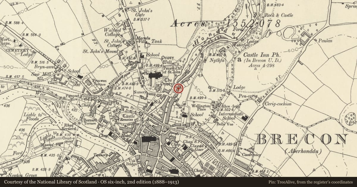 Ordnance Survey six-inch map, 2nd edition (1888–1913) covering the location of 32 The Struet, Brecon, Powys, with a pin at the register's coordinates