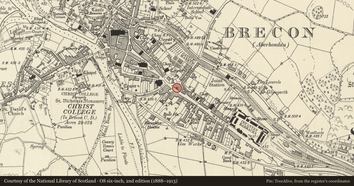 Ordnance Survey six-inch map, 2nd edition (1888–1913) covering the location of 33 The Watton, Brecon, Powys, with a pin at the register's coordinates