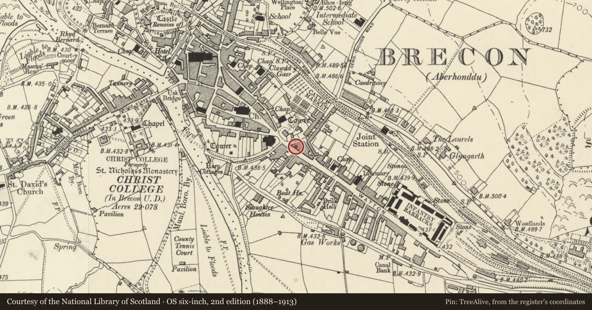 Ordnance Survey six-inch map, 2nd edition (1888–1913) covering the location of 35 The Watton, Brecon, Powys, with a pin at the register's coordinates