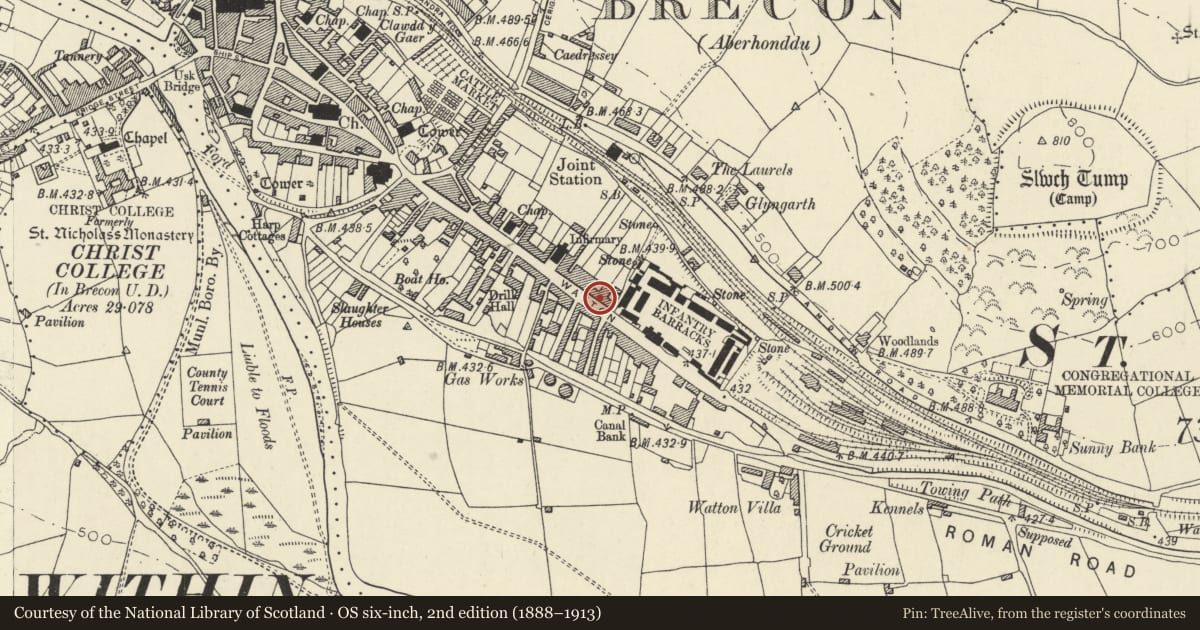 Ordnance Survey six-inch map, 2nd edition (1888–1913) covering the location of 4 The Watton, Brecon, Powys, with a pin at the register's coordinates