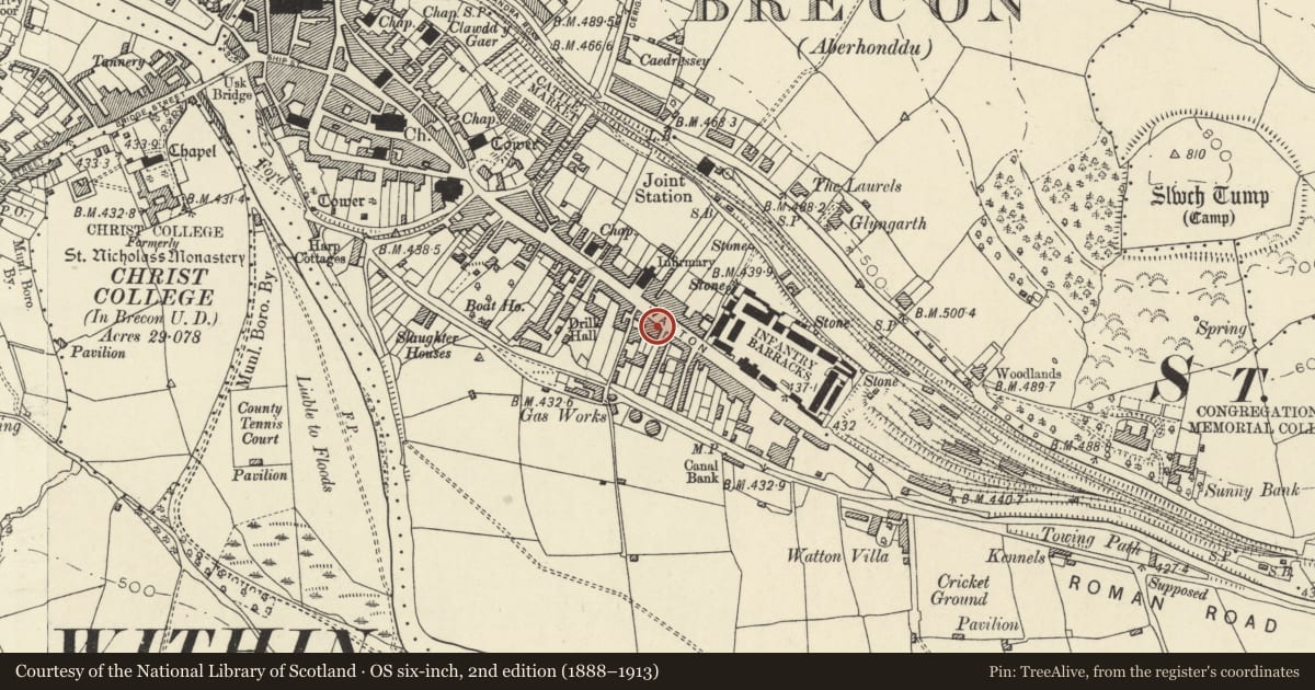 Ordnance Survey six-inch map, 2nd edition (1888–1913) covering the location of 71 The Watton, Brecon, Powys, with a pin at the register's coordinates