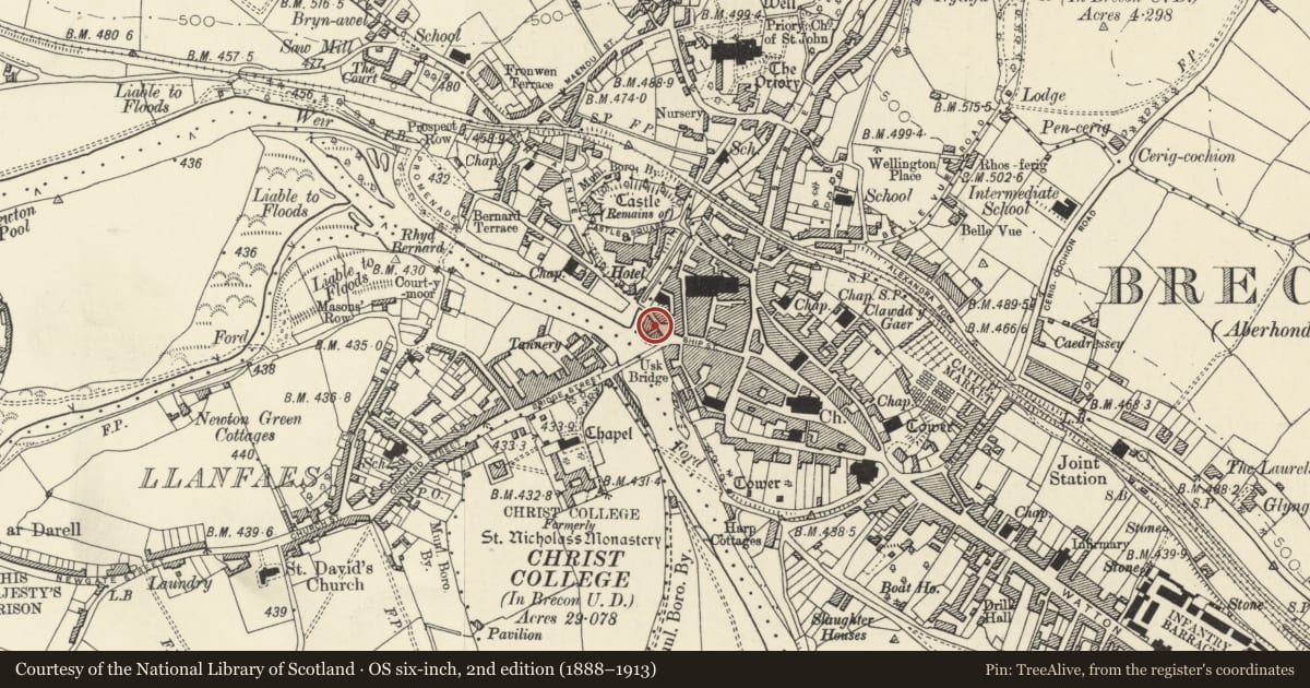 Ordnance Survey six-inch map, 2nd edition (1888–1913) covering the location of 9 Watergate, Brecon, Powys, with a pin at the register's coordinates