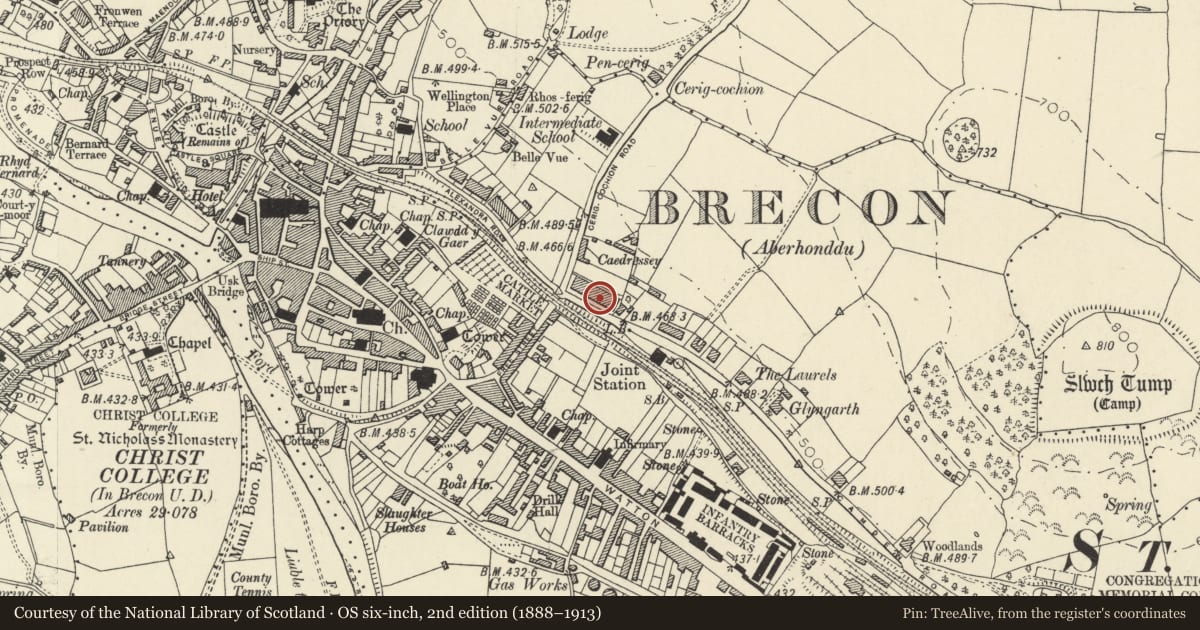 Ordnance Survey six-inch map, 2nd edition (1888–1913) covering the location of 8 Camden Road, Brecon, Powys, with a pin at the register's coordinates