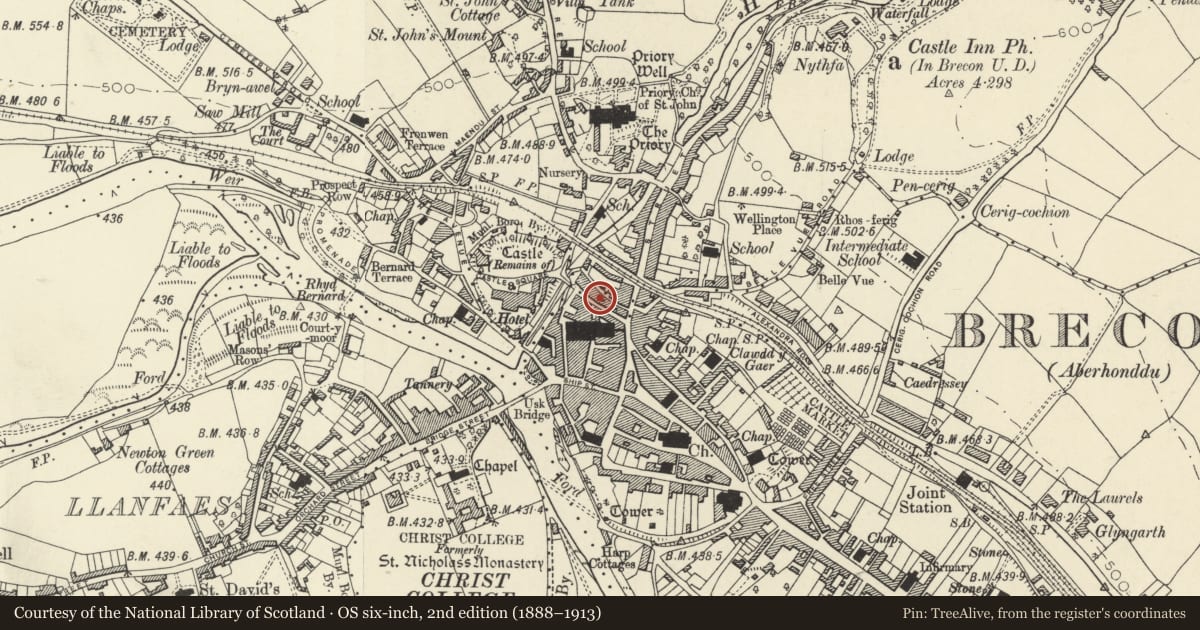 Ordnance Survey six-inch map, 2nd edition (1888–1913) covering the location of 10 Castle Street, Brecon, Powys, with a pin at the register's coordinates