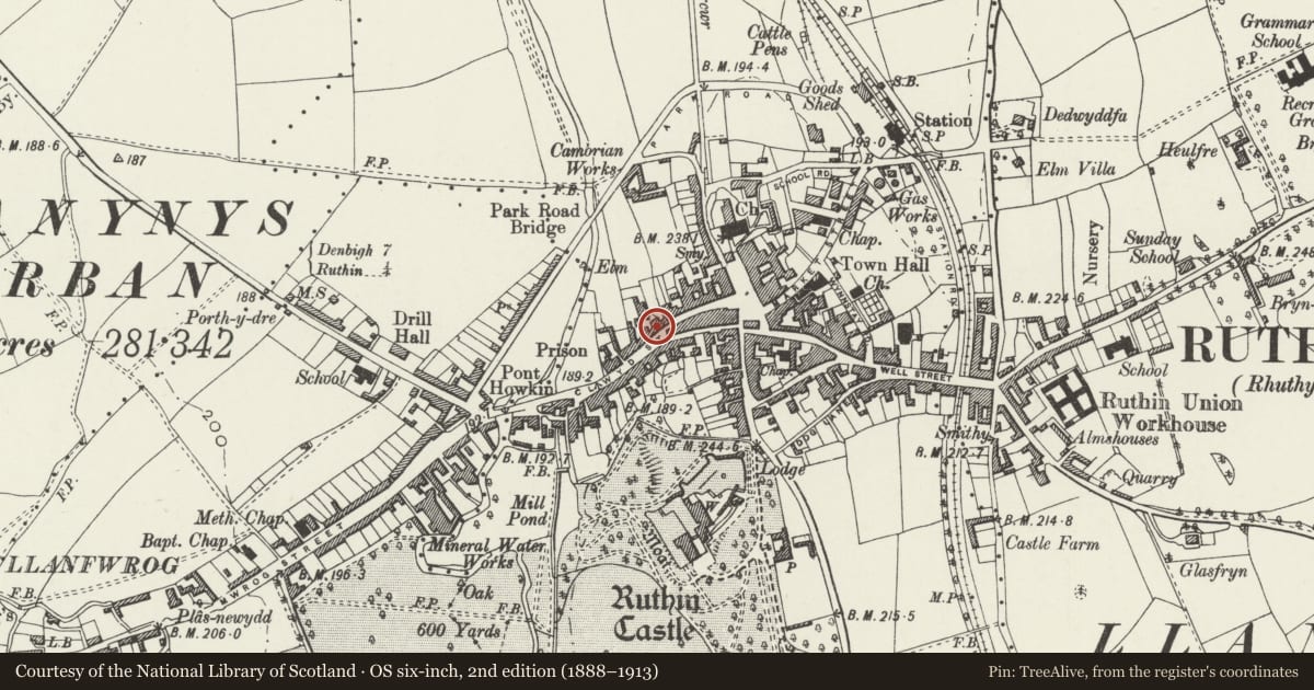 Ordnance Survey six-inch map, 2nd edition (1888–1913) covering the location of 22 Clwyd Street, Ruthin, Denbighshire, with a pin at the register's coordinates