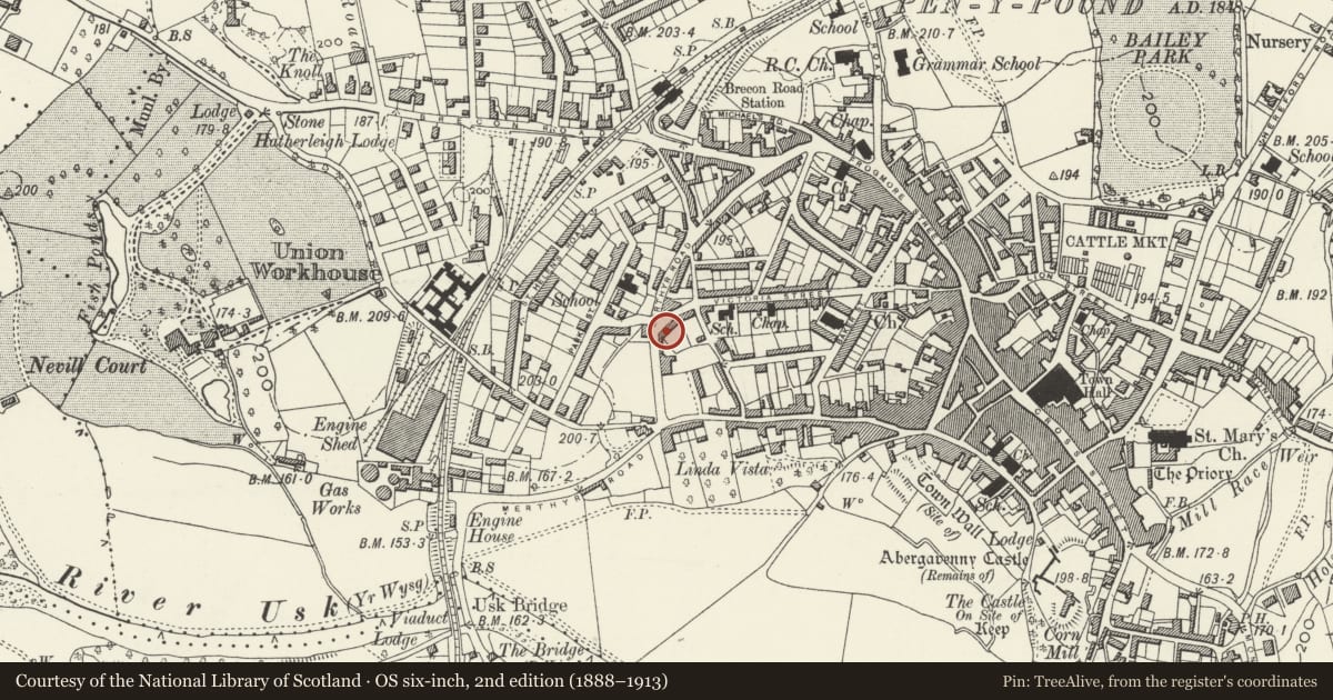 Ordnance Survey six-inch map, 2nd edition (1888–1913) covering the location of 62 Victoria Street, Abergavenny, Monmouthshire, with a pin at the register's coordinates