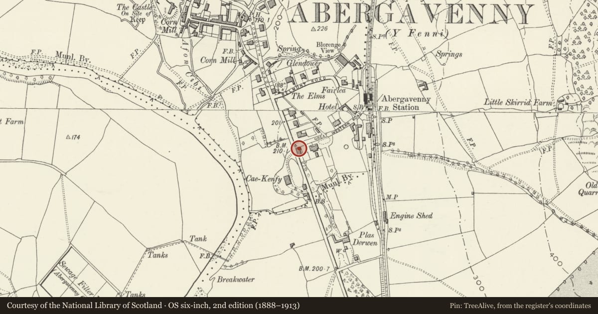 Ordnance Survey six-inch map, 2nd edition (1888–1913) covering the location of 34 Monmouth Road, Abergavenny, Monmouthshire, with a pin at the register's coordinates