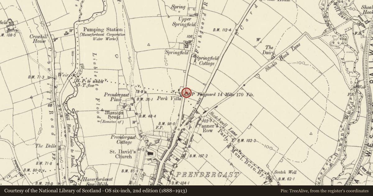 Ordnance Survey six-inch map, 2nd edition (1888–1913) covering the location of Milestone, Haverfordwest, Pembrokeshire, with a pin at the register's coordinates