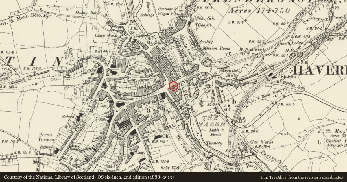 Ordnance Survey six-inch map, 2nd edition (1888–1913) covering the location of Lloyds Bank, Haverfordwest, Pembrokeshire, with a pin at the register's coordinates