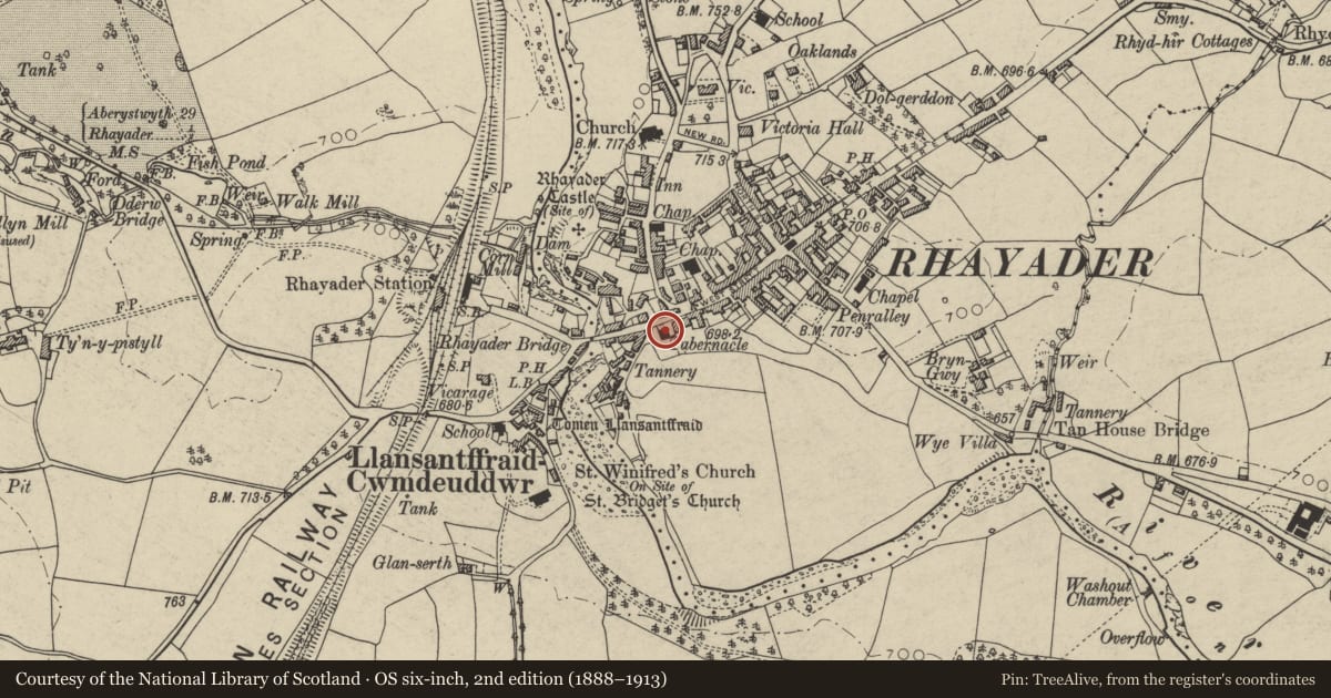 Ordnance Survey six-inch map, 2nd edition (1888–1913) covering the location of Tabernacle Chapel, Rhayader, Powys, with a pin at the register's coordinates