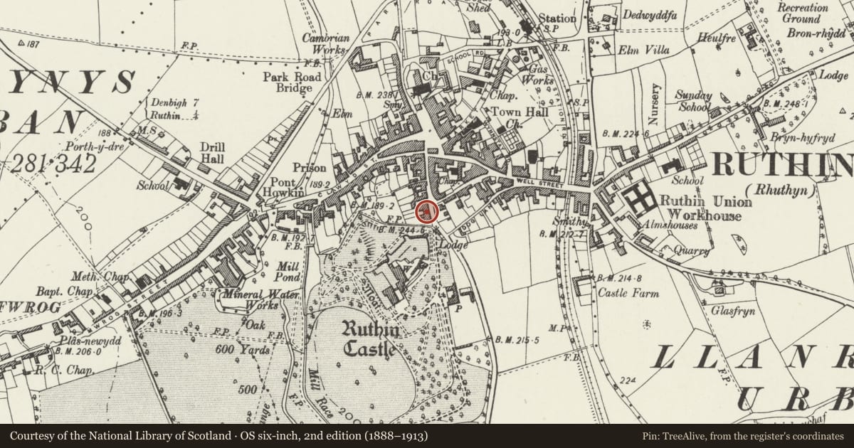 Ordnance Survey six-inch map, 2nd edition (1888–1913) covering the location of 18 Castle Street, Ruthin, Denbighshire, with a pin at the register's coordinates