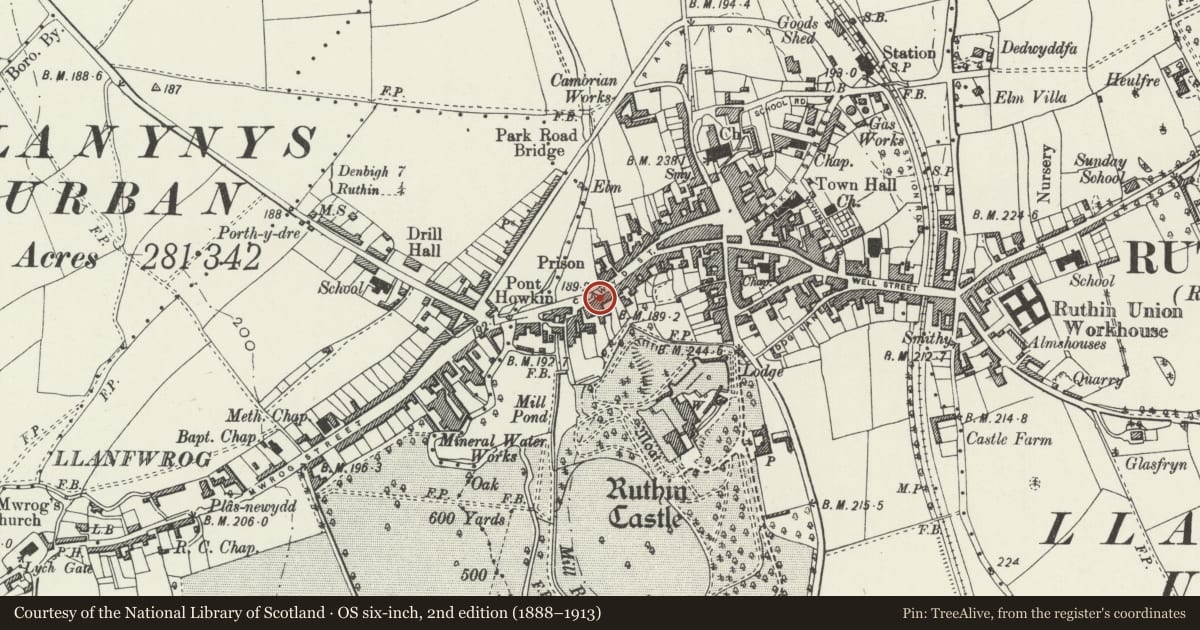 Ordnance Survey six-inch map, 2nd edition (1888–1913) covering the location of 49 Clwyd Street, Ruthin, Denbighshire, with a pin at the register's coordinates