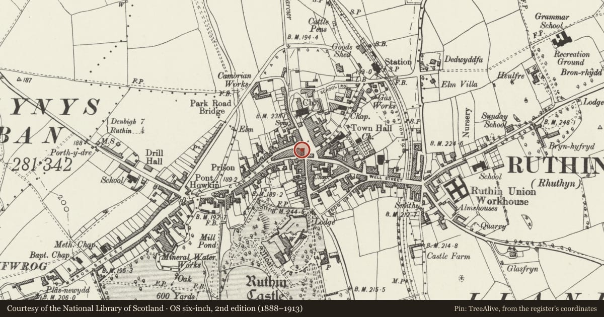 Ordnance Survey six-inch map, 2nd edition (1888–1913) covering the location of Barclays Bank, Ruthin, Denbighshire, with a pin at the register's coordinates