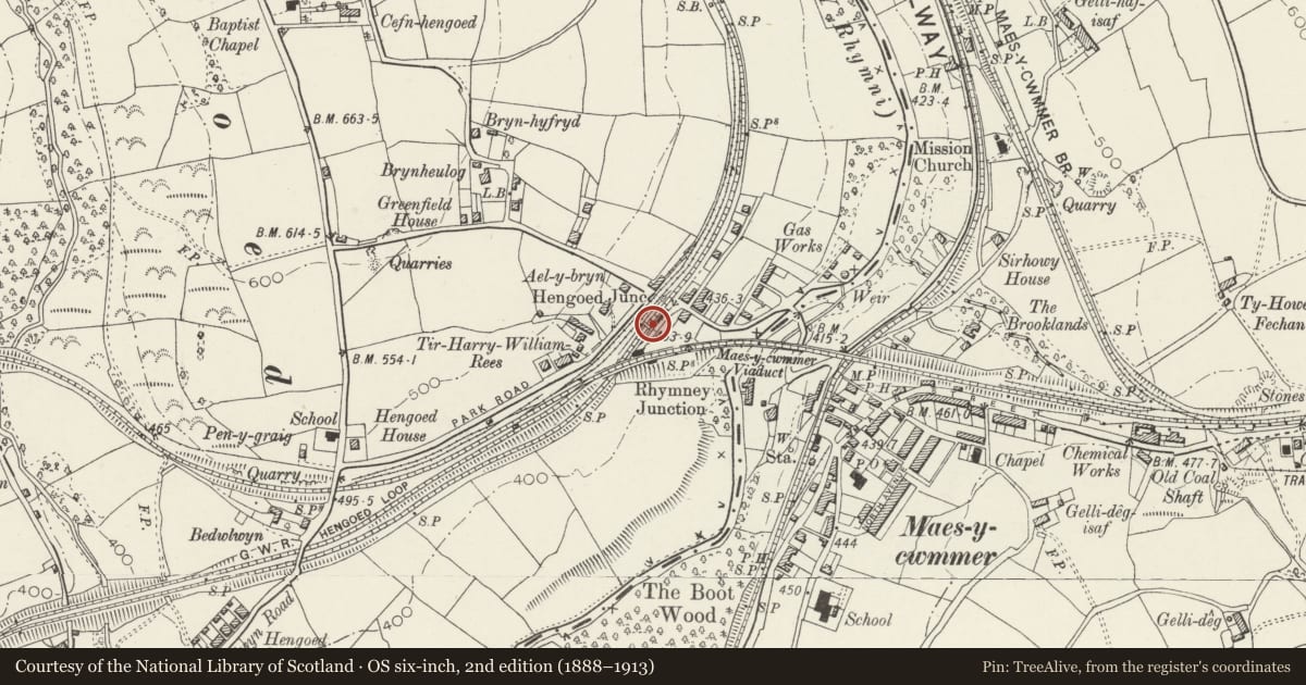 Ordnance Survey six-inch map, 2nd edition (1888–1913) covering the location of Footbridge at Hengoed Station, Gelligaer, Caerphilly, with a pin at the register's coordinates