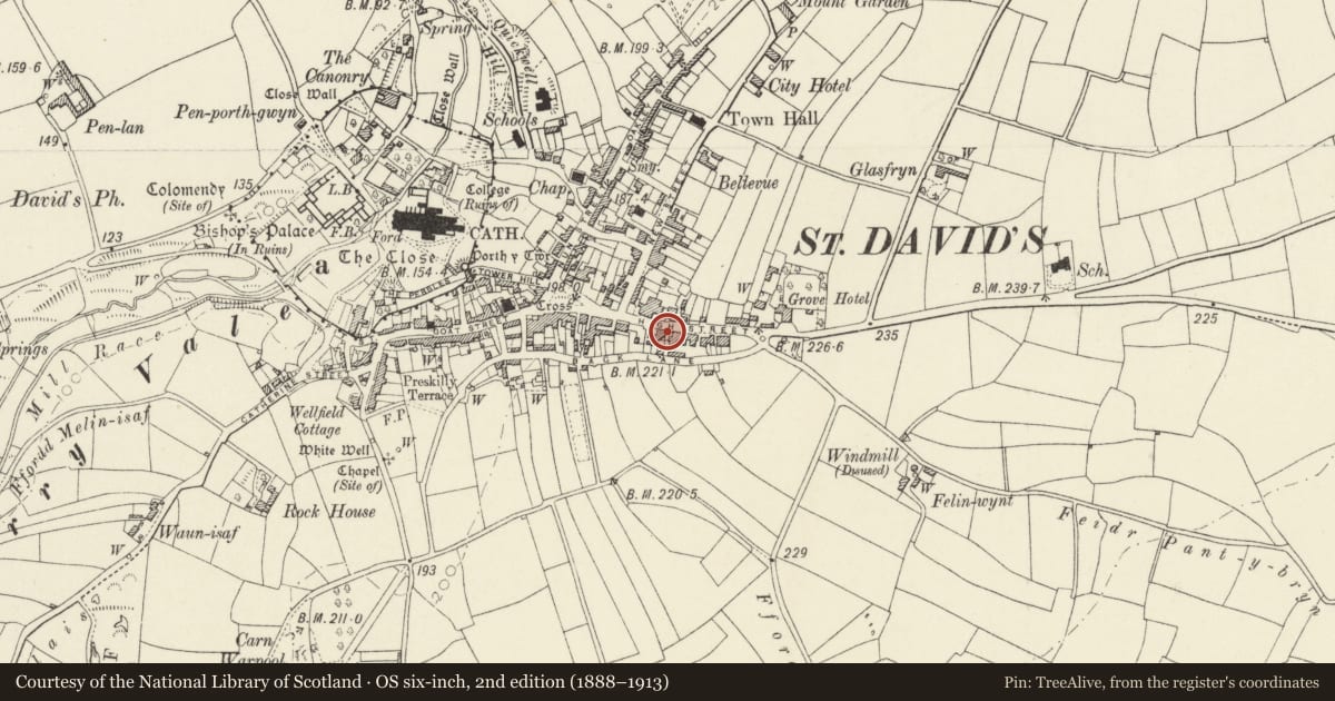 Ordnance Survey six-inch map, 2nd edition (1888–1913) covering the location of City Bakery, St. David's and the Cathedral Close, Pembrokeshire, with a pin at the register's coordinates