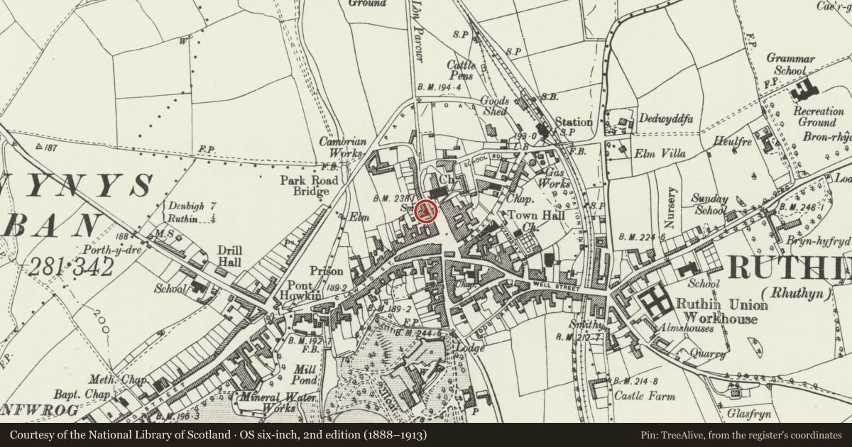 Ordnance Survey six-inch map, 2nd edition (1888–1913) covering the location of 1 Pryor Street, Ruthin, Denbighshire, with a pin at the register's coordinates
