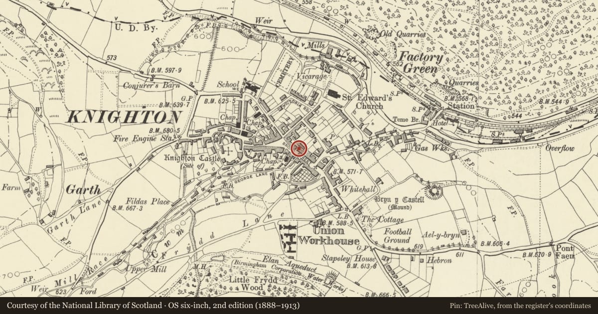 Ordnance Survey six-inch map, 2nd edition (1888–1913) covering the location of S.T. & H.M. Hyton, Gents Outfitters, Knighton, Powys, with a pin at the register's coordinates