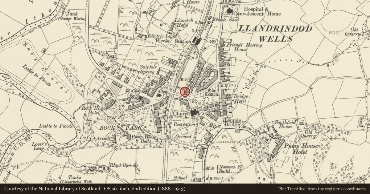 Ordnance Survey six-inch map, 2nd edition (1888–1913) covering the location of Barclay's Bank, Llandrindod Wells, Powys, with a pin at the register's coordinates