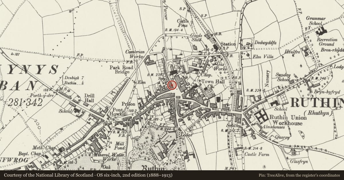 Ordnance Survey six-inch map, 2nd edition (1888–1913) covering the location of 9-9A St Peter's Square, Ruthin, Denbighshire, with a pin at the register's coordinates